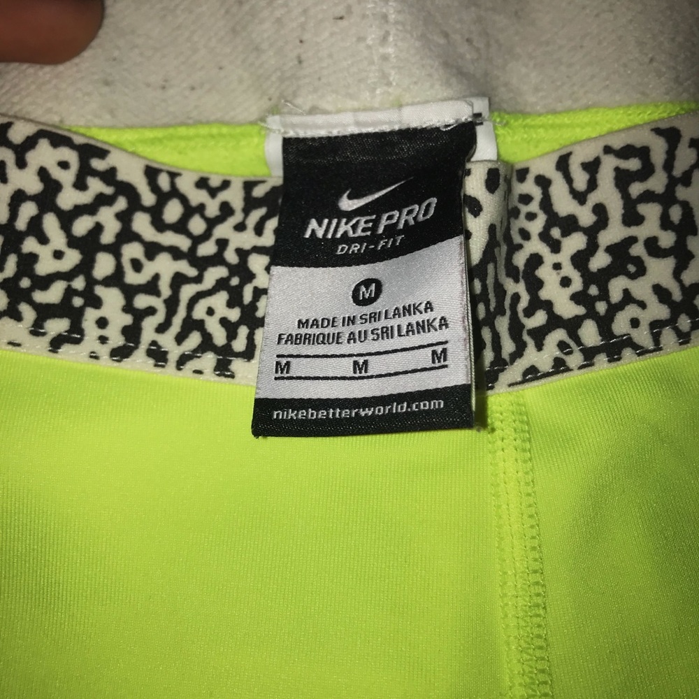 Nike- leggings - Picture 3 of 3